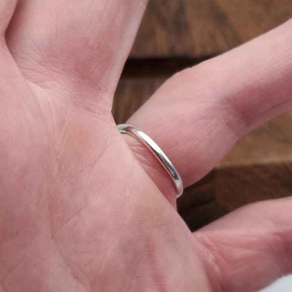 Size 7 925 Sterling Silver Unique Design Abstract Style Ring - Picture 3 of 7